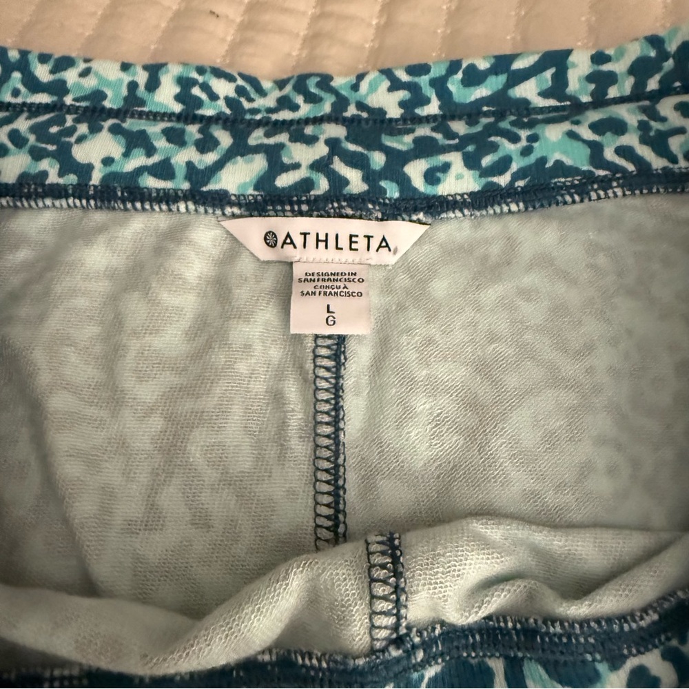 NWT ATHLETA Balance 4” Pull On SHORTIE Active Lounge SHORTS Nirvana Leopard $59 - Picture 8 of 12